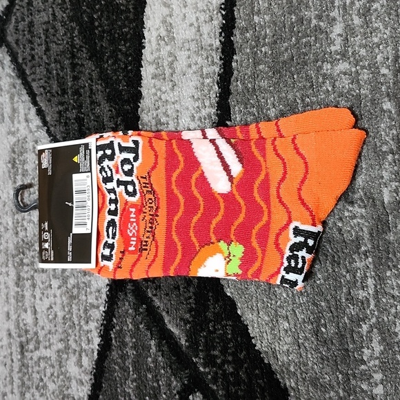 THE ORIGINAL TOP RAMEN NISSIN MENS CREW SOCKS 6-12 - Picture 4 of 9
